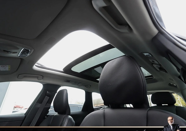 Volvo XC 60 cena 139898 przebieg: 89929, rok produkcji 2018 z Strumień małe 529